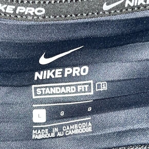 Nike Pro CQ8343-010 Short Sleeve 1/4-Zip Hoodie Black Sz L - Picture 11 of 12